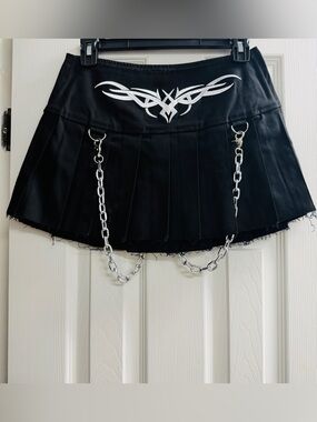 NWOT Current Mood FREAK NUMBER PLEATED SKIRT